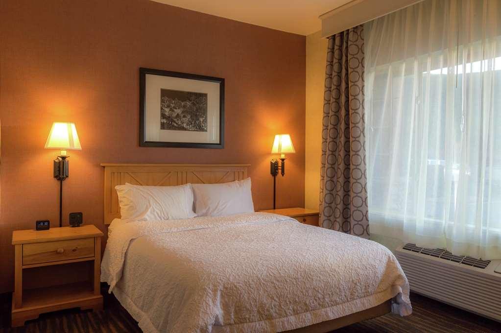 Hampton Inn & Suites Стімбоут-Спрінгс Номер фото