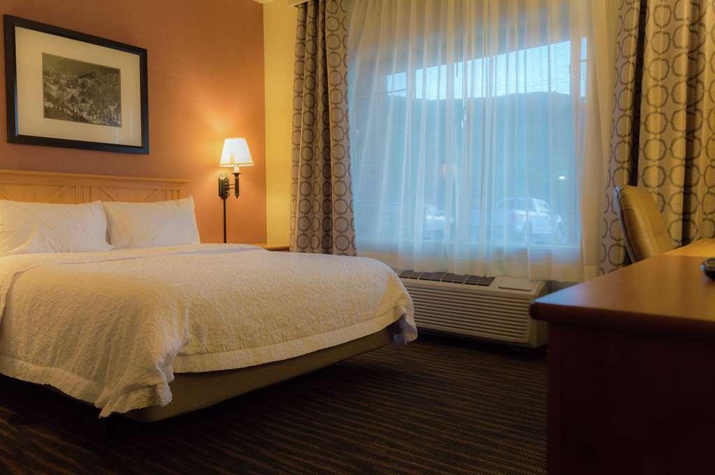 Hampton Inn & Suites Стімбоут-Спрінгс Номер фото