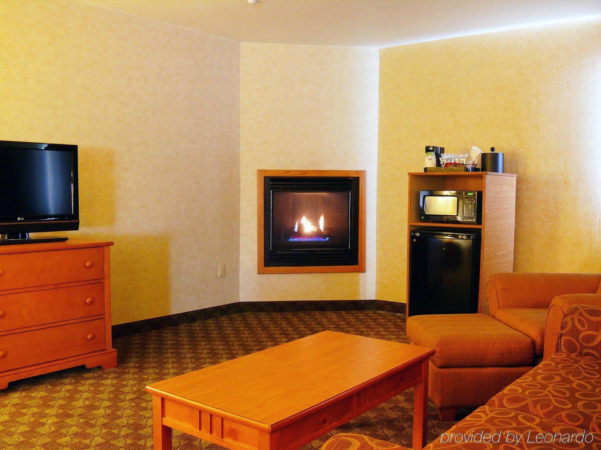 Hampton Inn & Suites Стімбоут-Спрінгс Номер фото