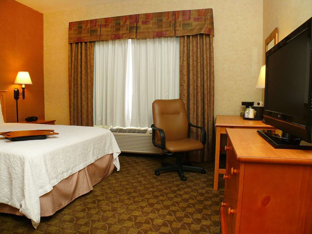 Hampton Inn & Suites Стімбоут-Спрінгс Номер фото